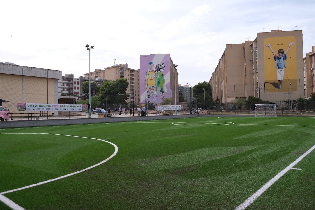 Il nuovo campo da calcio a 5 inaugurato da BKT all’interno dell’impianto sportivo Valentino Renda allo Sperone di Palermo